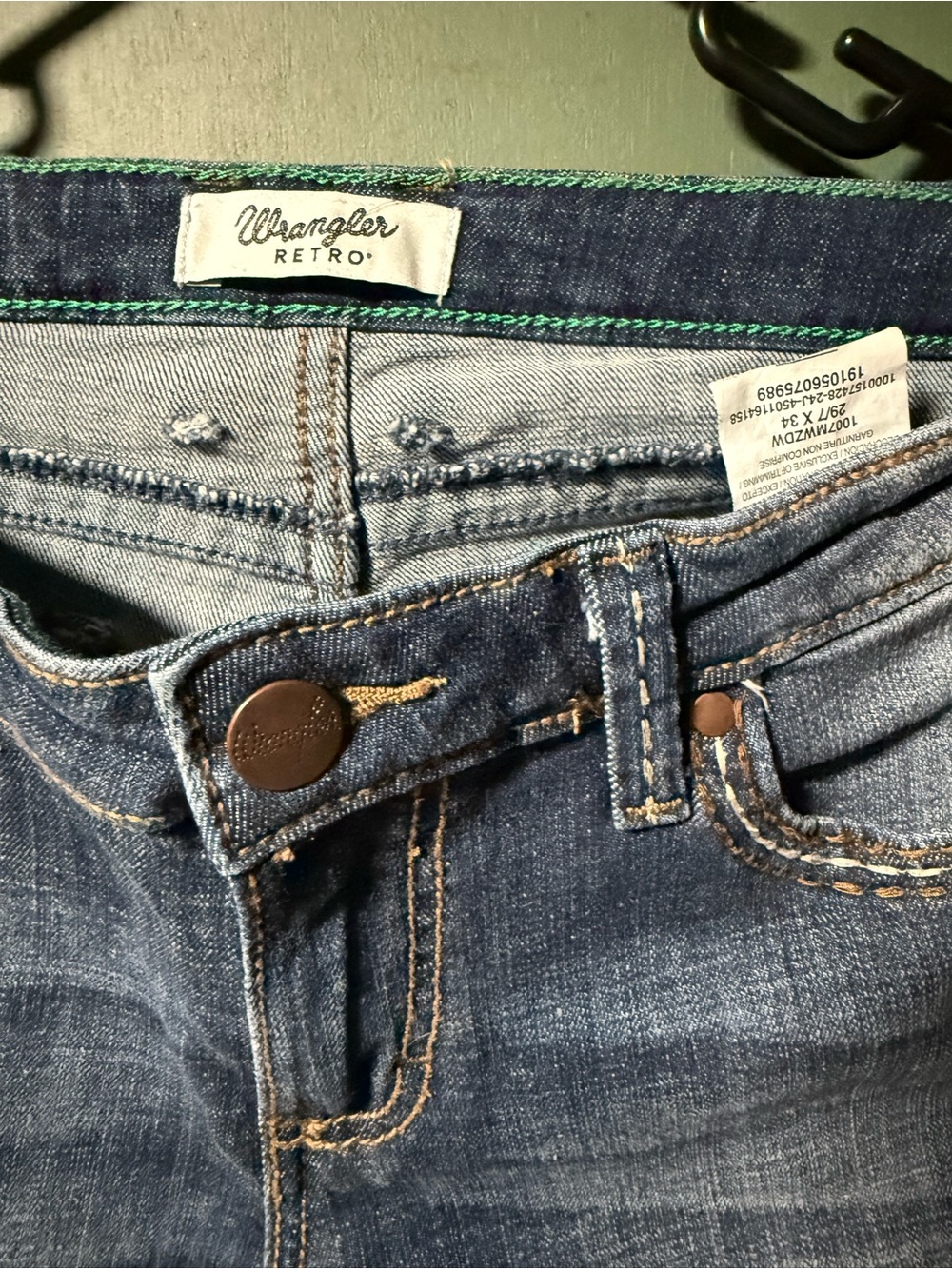Wrangler Women's Faded Blue Flare Jeans - Picture 2 of 4